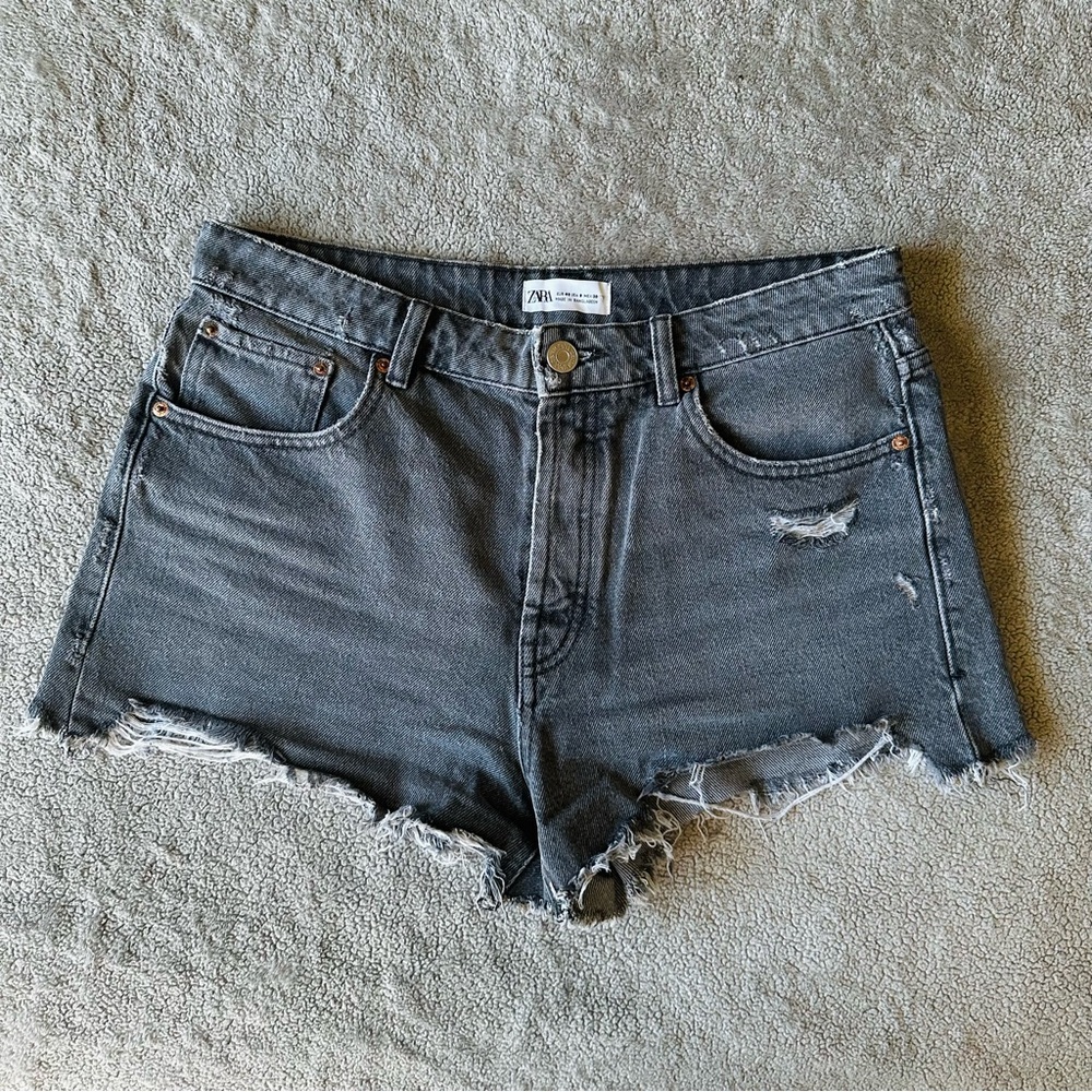 Zara Women's Charcoal Distressed Jean Shorts - Size 8
